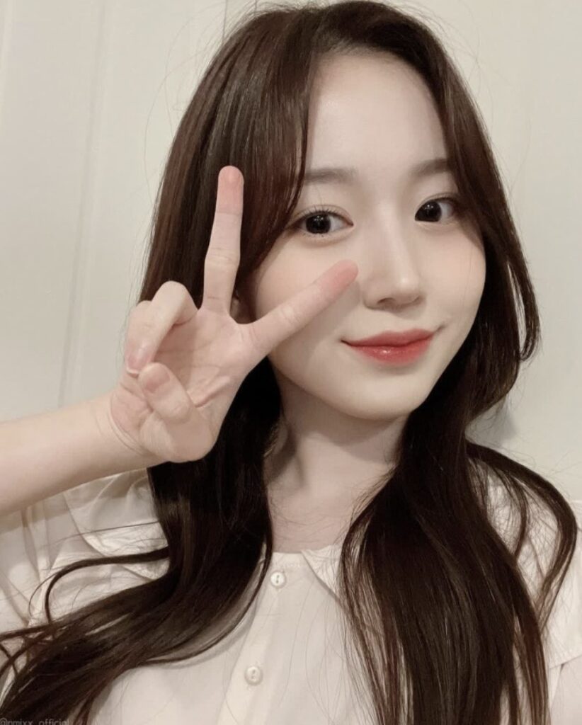 엔믹스 오해원의 셀카 사진.